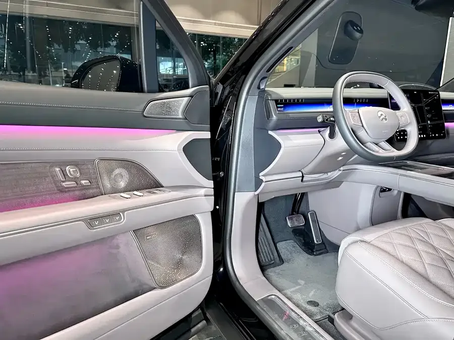 NIO ES8 NIO ES8 2026 Six-seat Executive Luxury Edition 2026 — миниатюра 3