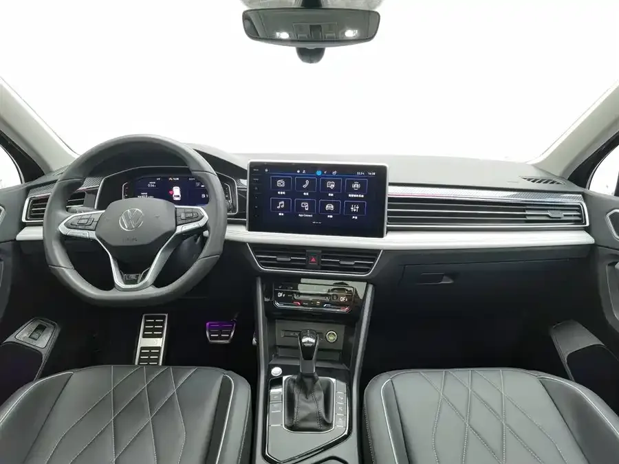 Volkswagen Tiguan L Tiguan L 2024 Outstanding Model 330TSI Automatic Two-Wheel Drive R-Line Dragon Glory Edition 2024 — миниатюра 2