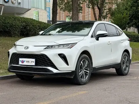 Toyota Venza 2023 buy in Moscow