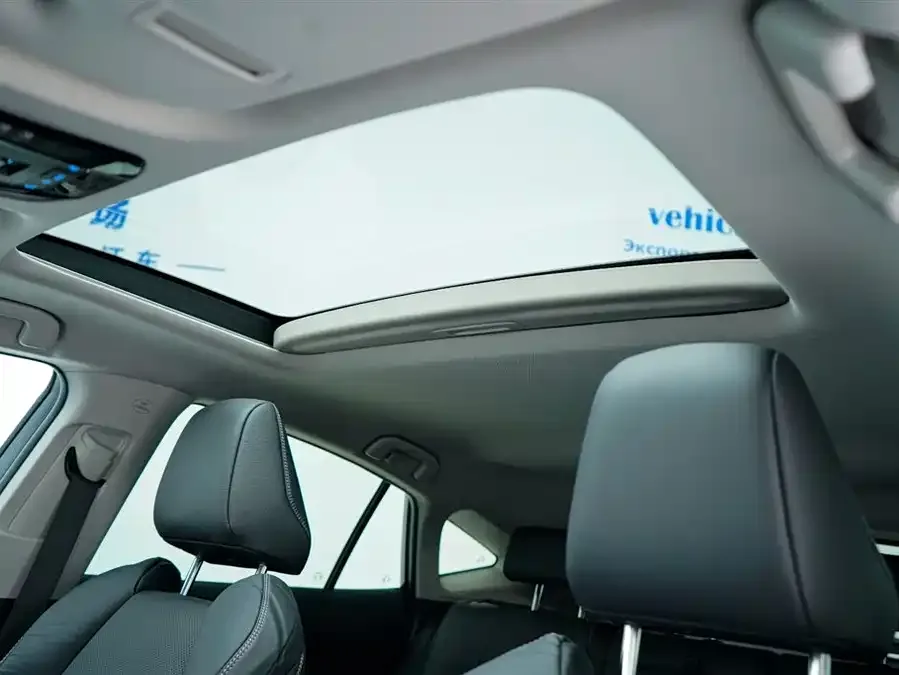 Toyota Venza Venza 2022 2.0L CVT 2WD Premium Edition 2022 — миниатюра 3