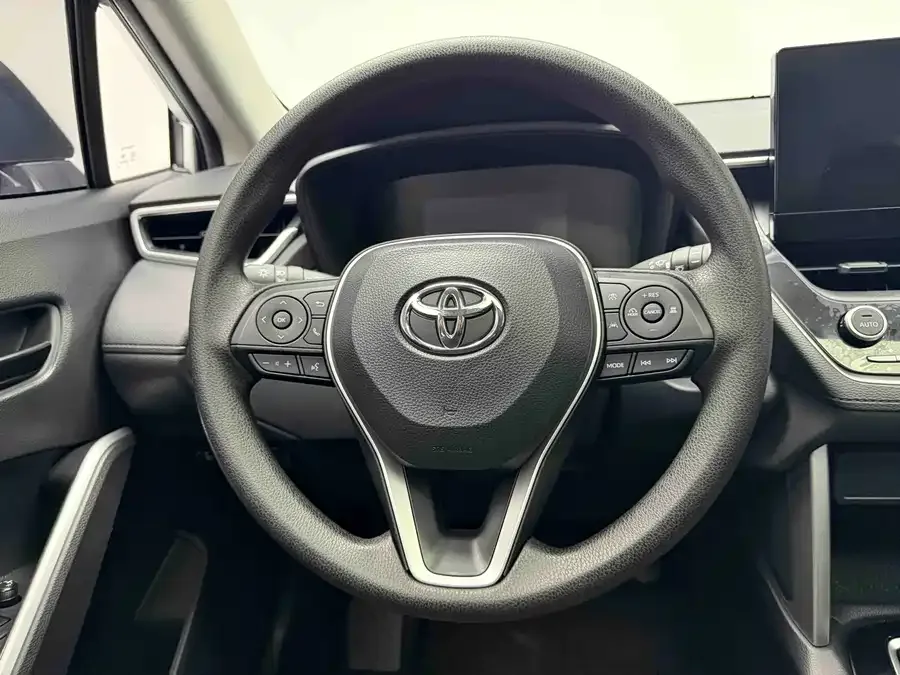 Toyota Frontlander Fenglanda 2024 2.0L Intelligent Electric Hybrid Dual Engine Leading Edition 2025 — миниатюра 2