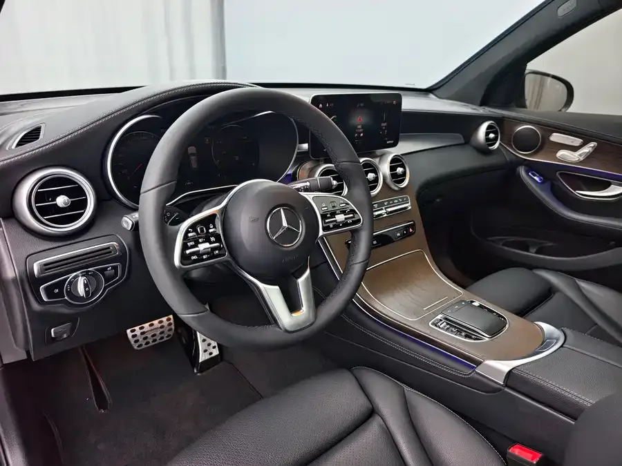 Mercedes-Benz GLC-Class Mercedes-Benz GLC 2022 GLC 300 L 4MATIC Dynamic Collector's Edition 2022 — миниатюра 3