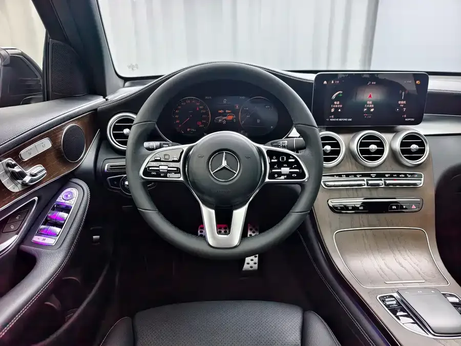 Mercedes-Benz GLC-Class Mercedes-Benz GLC 2022 GLC 300 L 4MATIC Dynamic Collector's Edition 2022 — миниатюра 4
