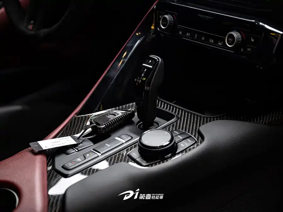 Toyota Supra Supra 2022 GR SUPRA 3.0T standard model 2022 — миниатюра 3