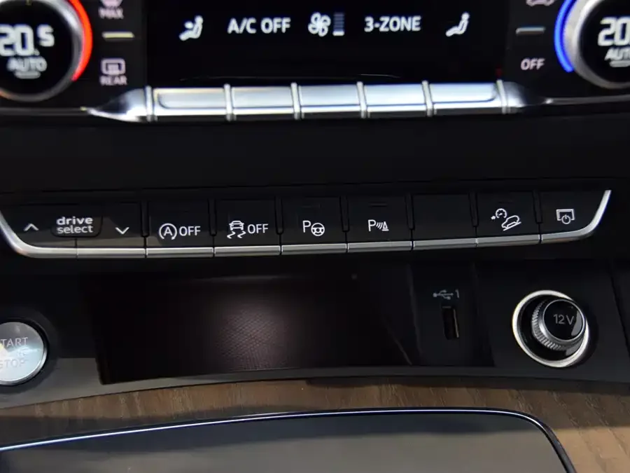 Audi Q5L 2022 facelift 40T luxury and elegant model 2023 — миниатюра 4