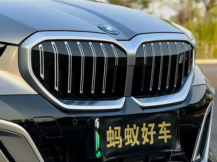 BMW i5 2024 eDrive 35L M Sport Package 2024 — миниатюра 3