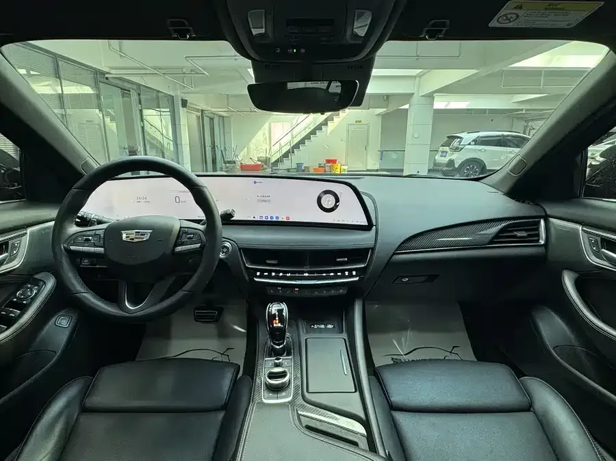 Cadillac CT5 2024 28T Platinum Type 2024 — миниатюра 3