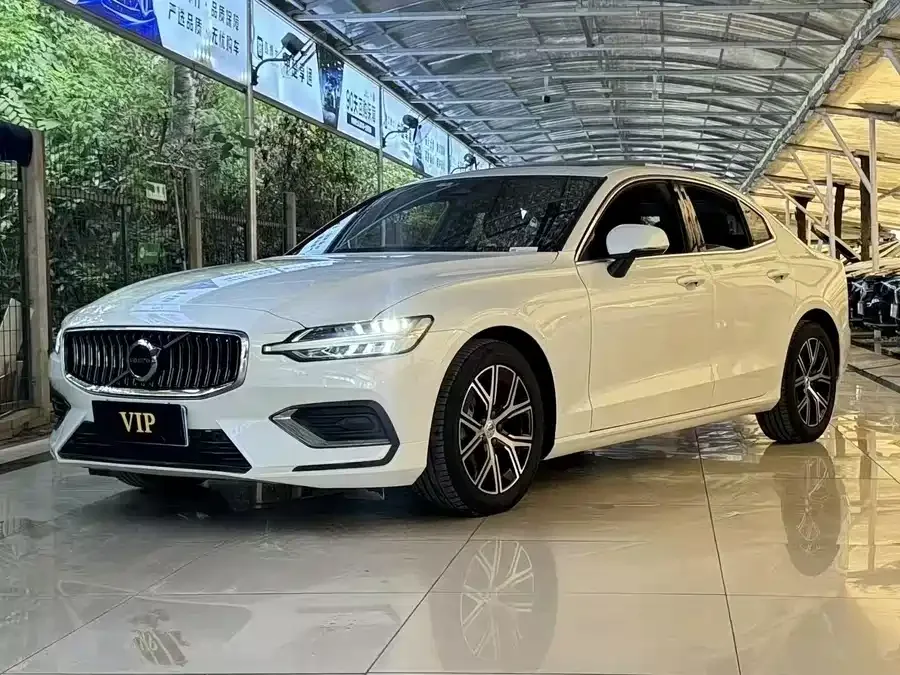 Volvo S60 2024