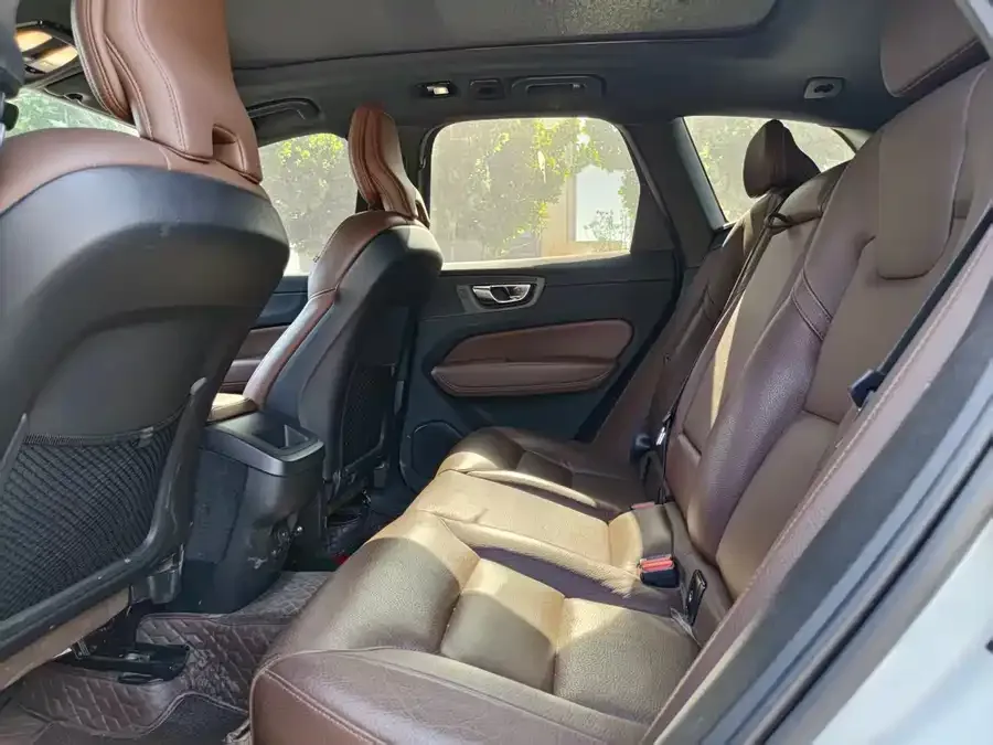 Volvo XC60 2023 B5 4WD Zhiyuan Luxury Edition 2023 — миниатюра 2