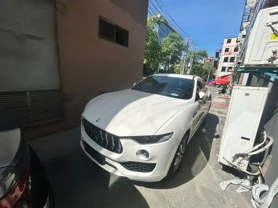 Maserati Levante 2022