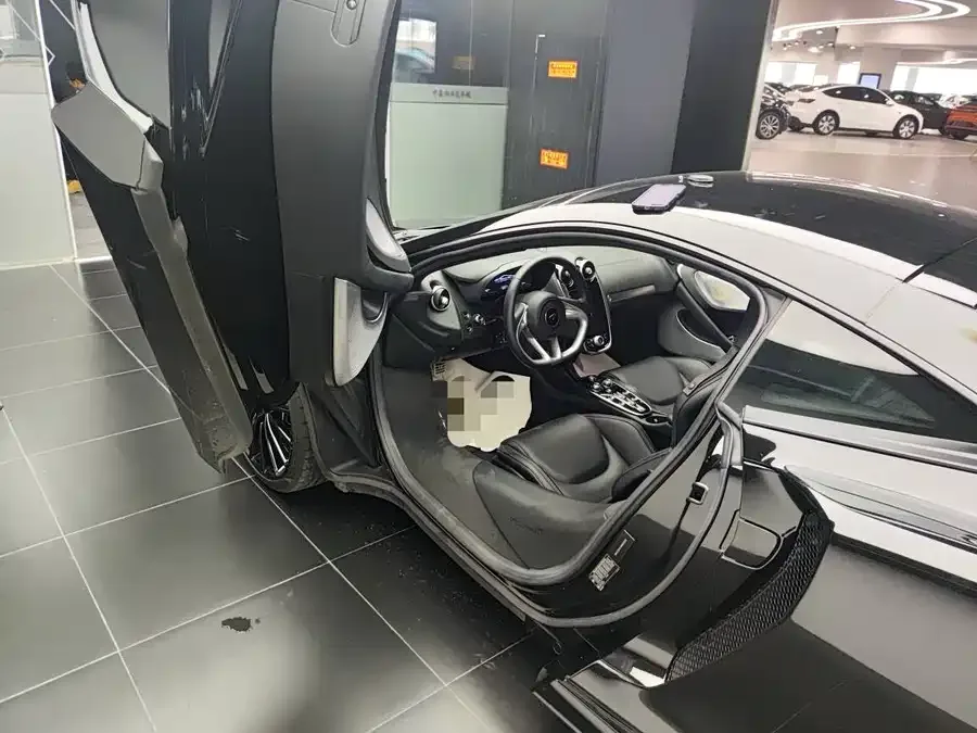 McLaren GT 2023 4.0T Standard 2023 — миниатюра 4