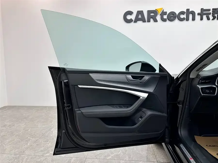 Audi A7L 2024 45 TFSI Luxury Edition 2024 — миниатюра 5