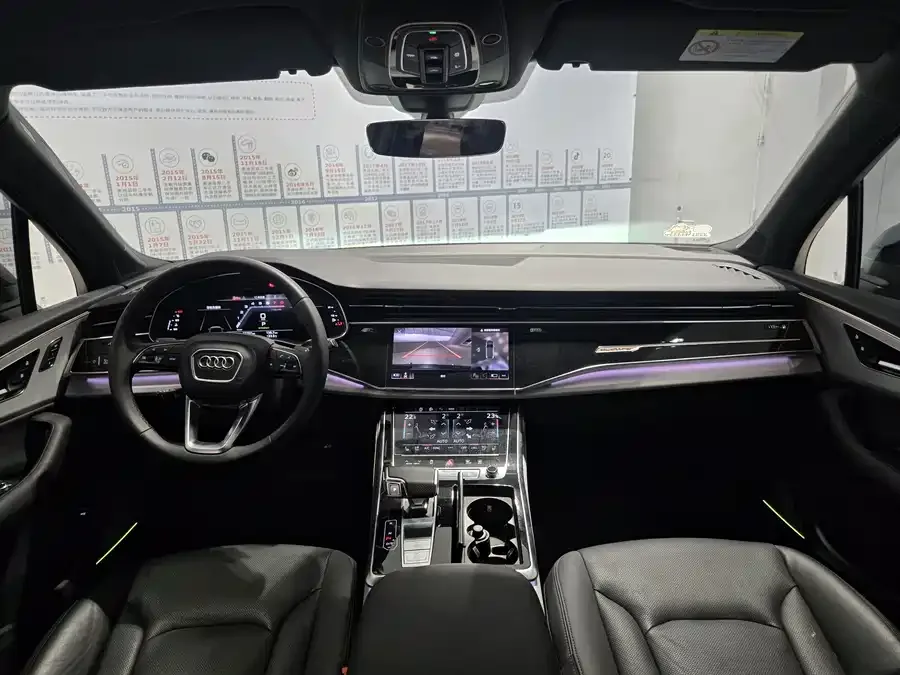 Audi Q7 2022 55 TFSI quattro S line Ice and Snow Sports Edition 2022 — миниатюра 2