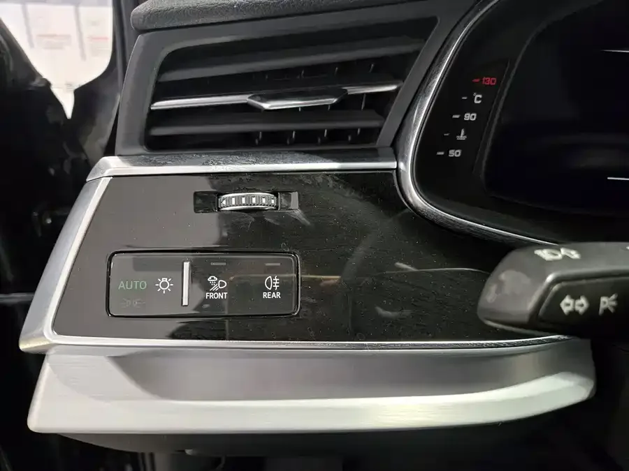 Audi Q7 2022 55 TFSI quattro S line Ice and Snow Sports Edition 2022 — миниатюра 4
