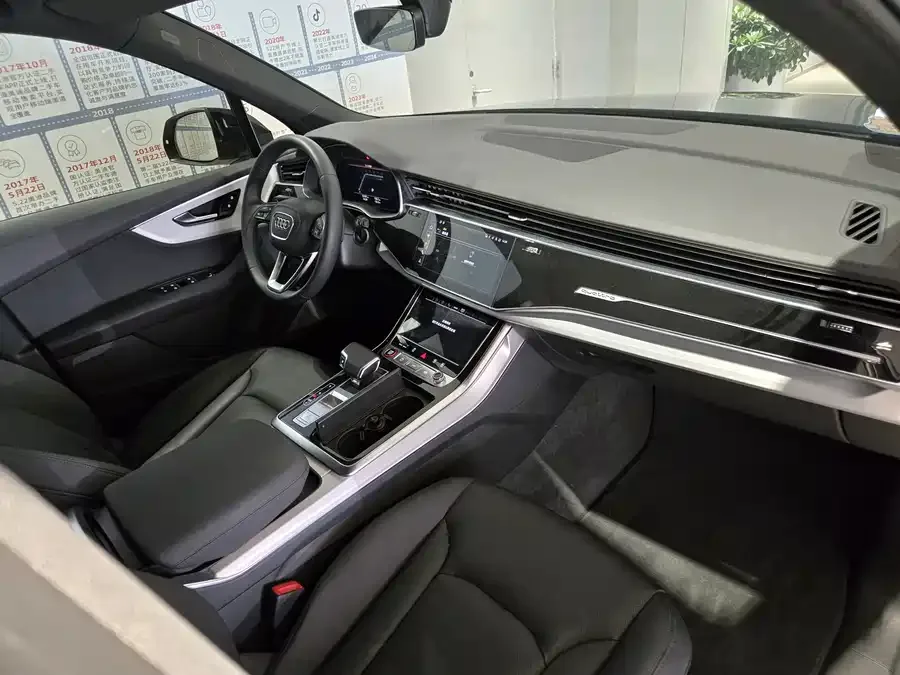 Audi Q7 2022 55 TFSI quattro S line Ice and Snow Sports Edition 2022 — миниатюра 5