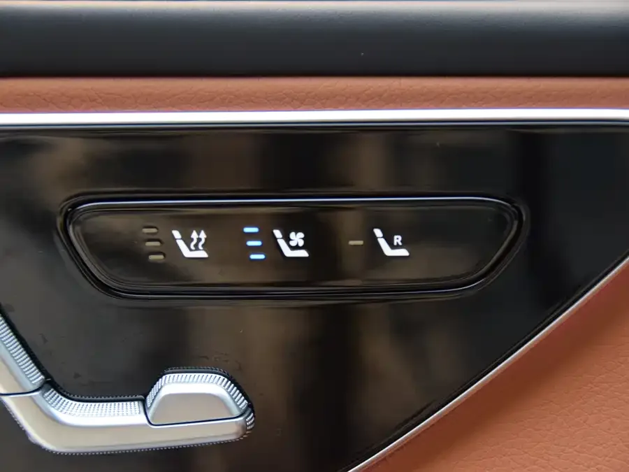 Mercedes-Benz GLC-Class Mercedes-Benz GLC 2025 facelift GLC 260 L 4MATIC Dynamic 2025 — миниатюра 3