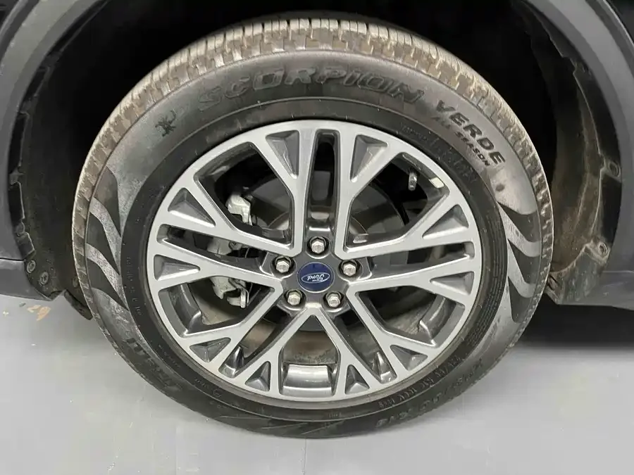 Ford Edge 2020 EcoBoost 245 2WD Premium Edition 2023 — миниатюра 2