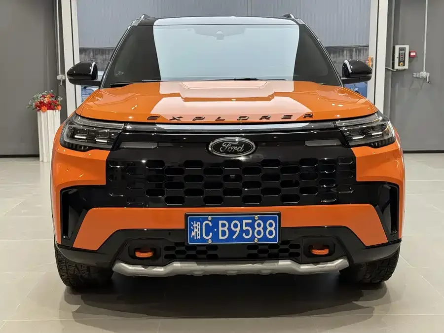 Ford Explorer Explorer 2023 EcoBoost 285 Kunlun Peak Edition 7 Seats 2023 — миниатюра 4