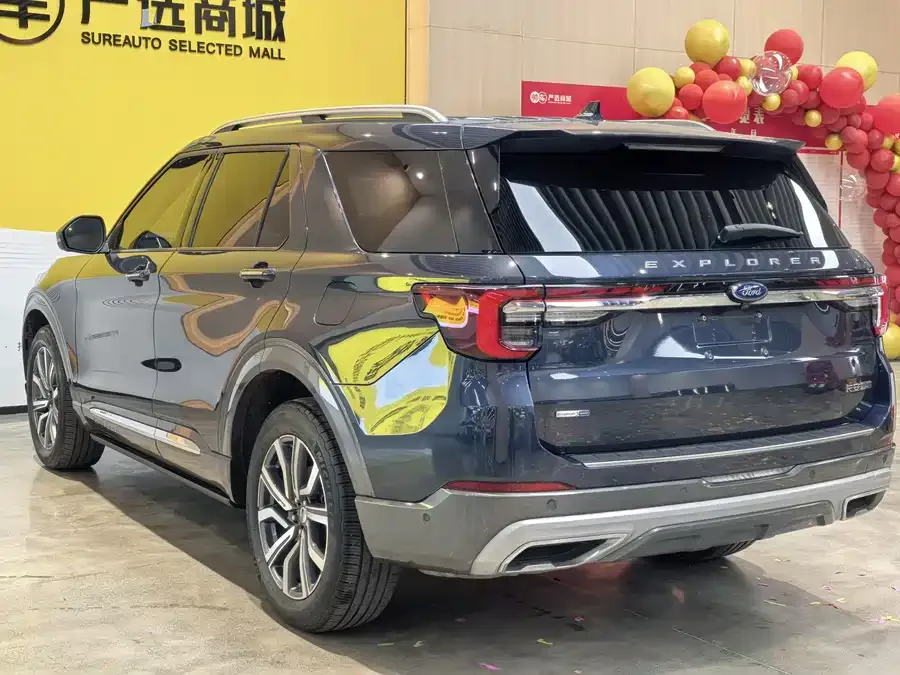 Ford Explorer Explorer 2023 EcoBoost 285 4WD Titanium Edition 7 Seaters 2023 — миниатюра 4