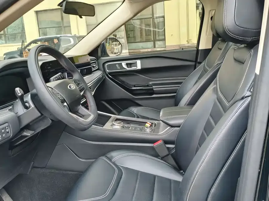 Ford Explorer Explorer 2023 EcoBoost 285 4WD Fashion Plus Edition 7 Seaters 2023 — миниатюра 4