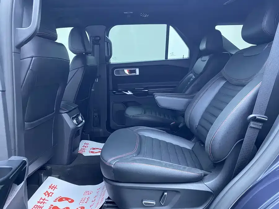 Ford Explorer Explorer 2023 EcoBoost 285 4WD ST-LINE 6 Seaters 2023 — миниатюра 3