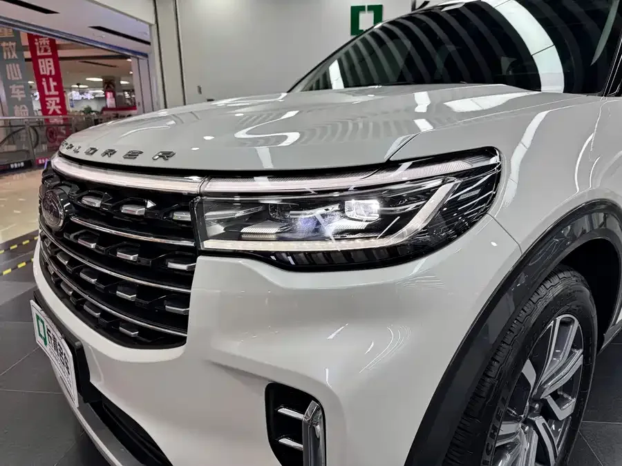 Ford Explorer Explorer 2023 EcoBoost 285 4WD Titanium Edition 6 Seaters 2023 — миниатюра 4