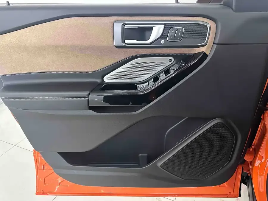 Ford Explorer Explorer 2024 2.3T EcoBoost Kunlun Peak Edition 7 Seaters 2024 — миниатюра 3