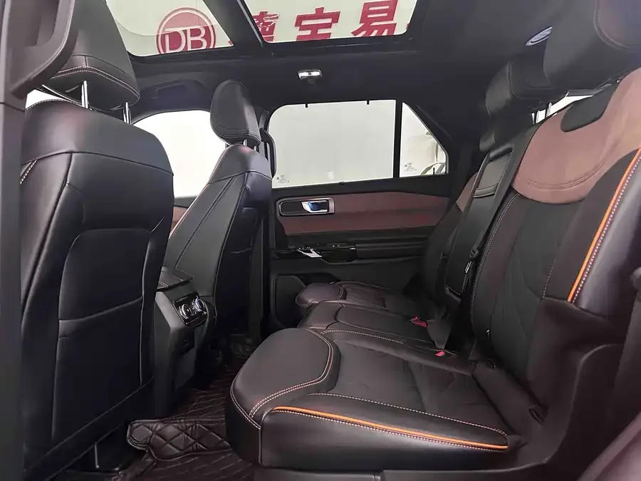 Ford Explorer Explorer 2024 2.3T EcoBoost Kunlun Peak Edition 7 Seaters 2024 — миниатюра 5