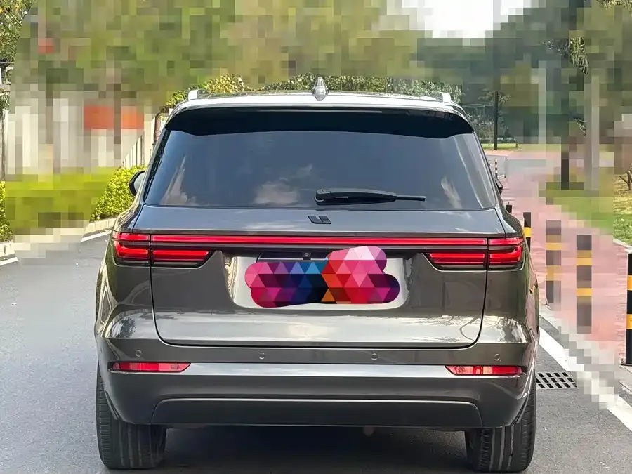 Li Xiang One Ideal ONE 2021 extended range 6-seater version 2022 — миниатюра 5