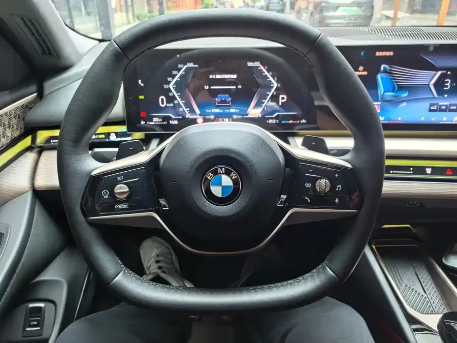 BMW 5 Series BMW 5 Series 2024 530Li Exclusive Luxury Package 2024 — миниатюра 5