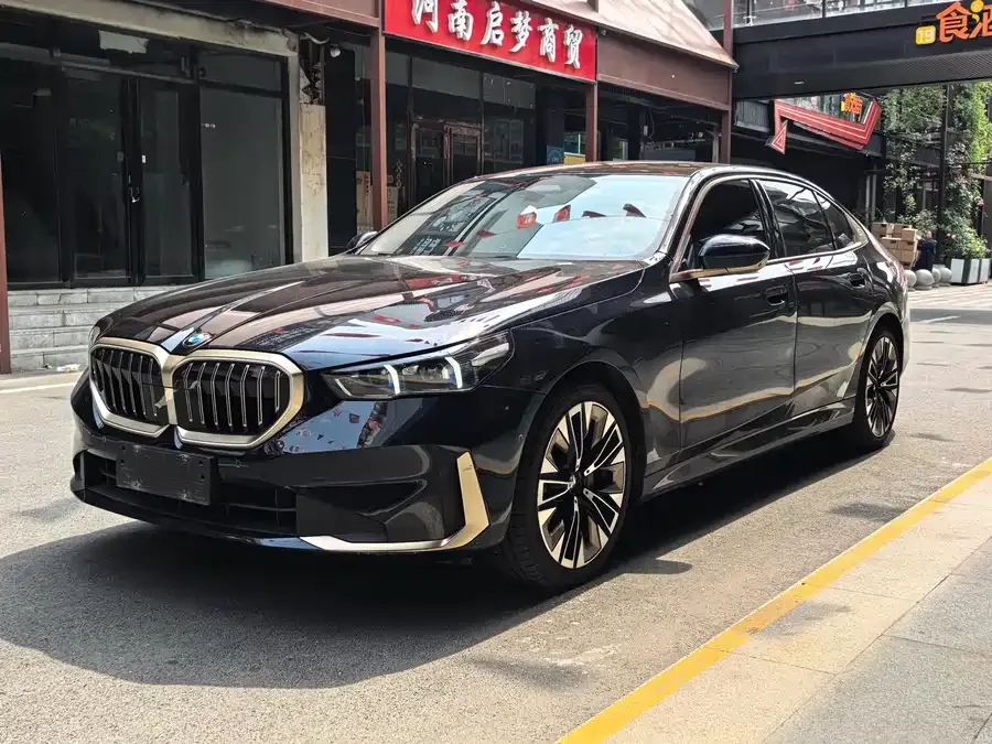 BMW 5 Series 2024