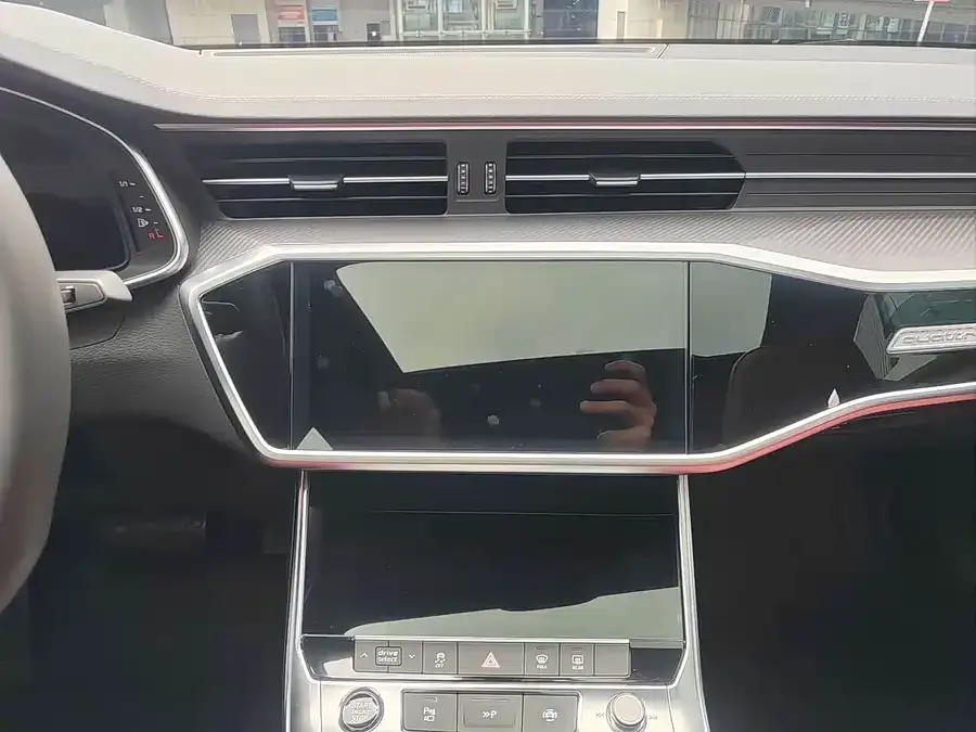 Audi A7L 2025 45 TFSI quattro Black Warrior Edition 2025 — миниатюра 3