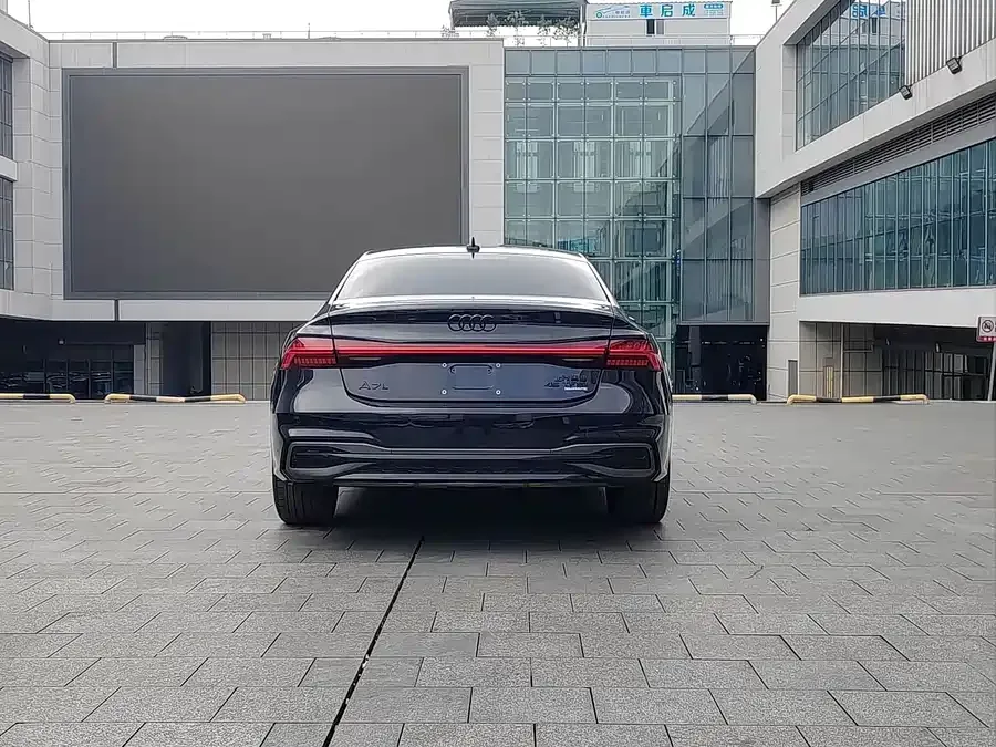 Audi A7L 2025 45 TFSI quattro Black Warrior Edition 2025 — миниатюра 5