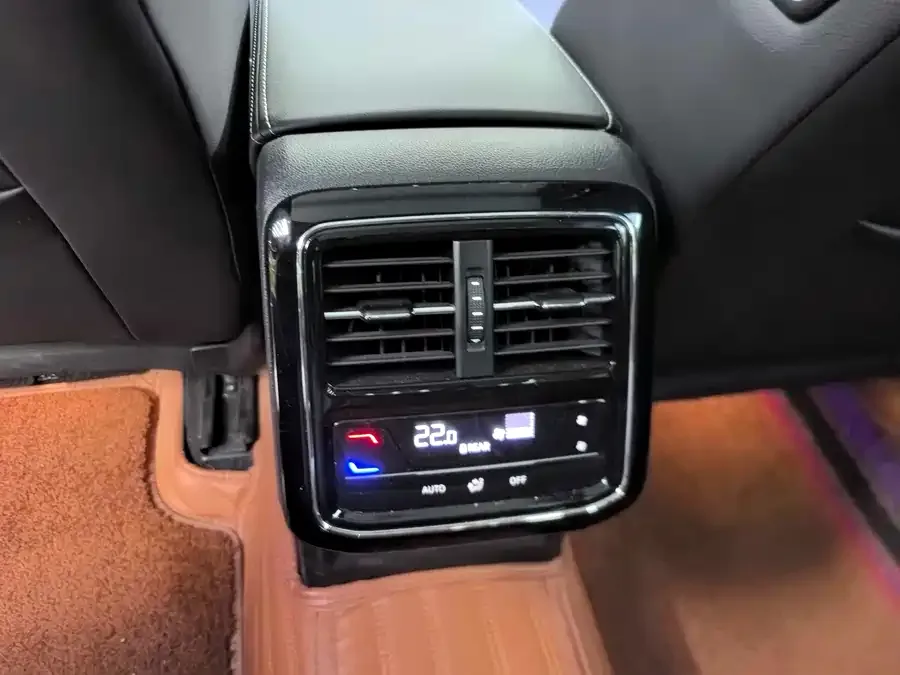 Volkswagen Passat Passat 2023 facelift 330TSI luxury version 2023 — миниатюра 3