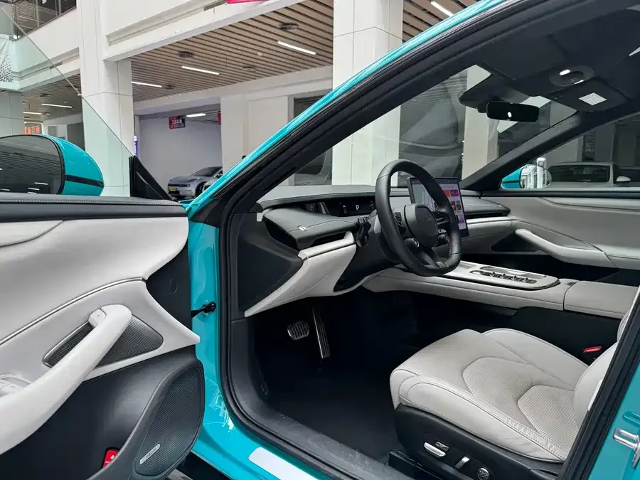 Xiaomi SU7 Xiaomi SU7 2024 four-wheel drive ultra-long battery life high-end intelligent driving Max version 2024 — миниатюра 3