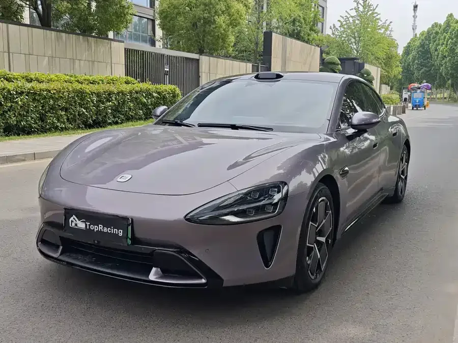 Xiaomi SU7 2024