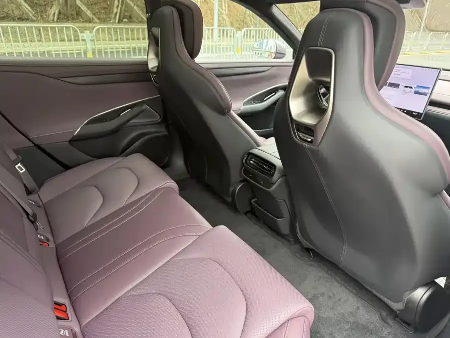 Xiaomi SU7 Xiaomi SU7 2024 four-wheel drive ultra-long battery life high-end intelligent driving Max version 2024 — миниатюра 3
