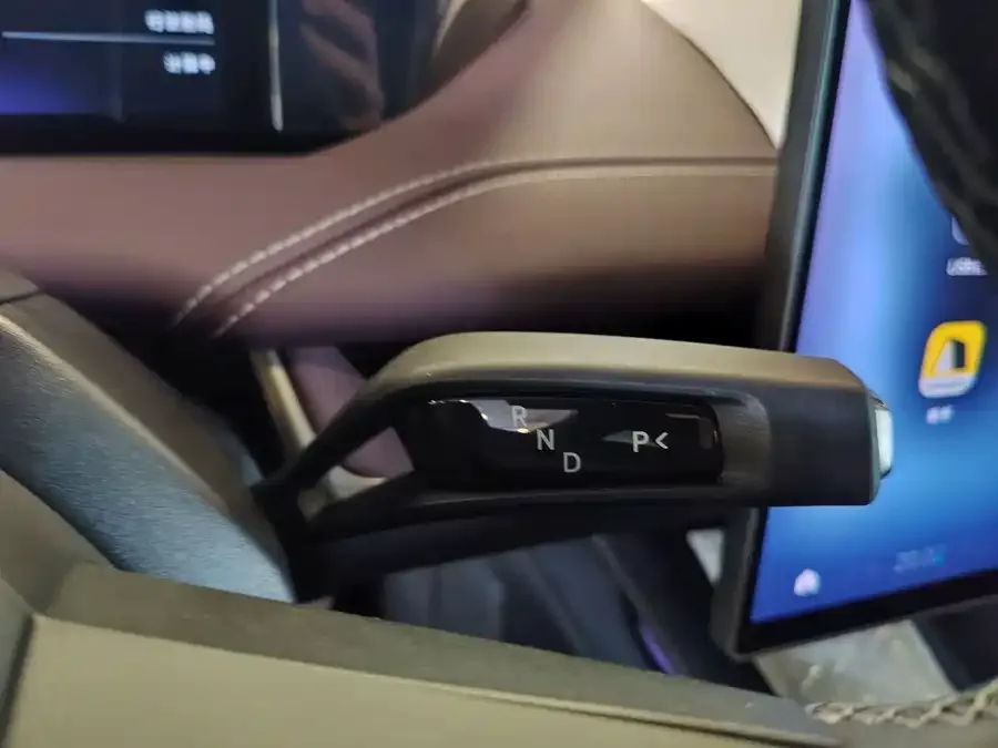 Xiaomi SU7 Xiaomi SU7 2024 four-wheel drive ultra-long battery life high-end intelligent driving Max version 2025 — миниатюра 5