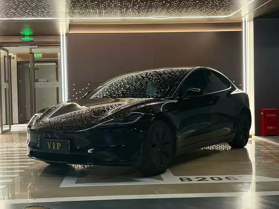 Tesla Model 3 2023