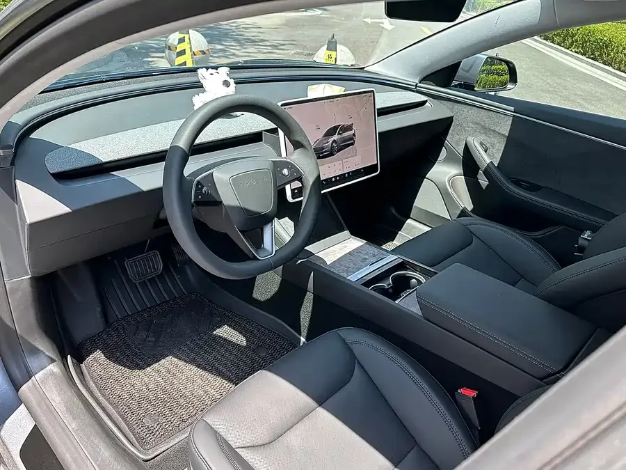 Tesla Model 3 Model 3 2025 Long Range All-Wheel Drive 2025 — миниатюра 5