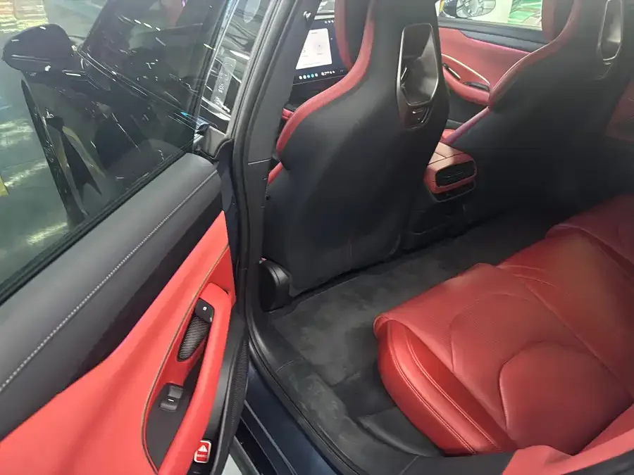 Xiaomi SU7 Xiaomi SU7 2024 four-wheel drive ultra-long battery life high-end intelligent driving Max version 2024 — миниатюра 3