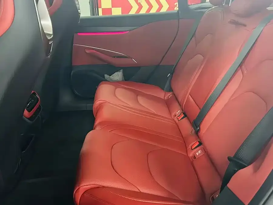 Xiaomi SU7 Xiaomi SU7 2024 rear-wheel drive long-range smart driving version 2025 — миниатюра 5