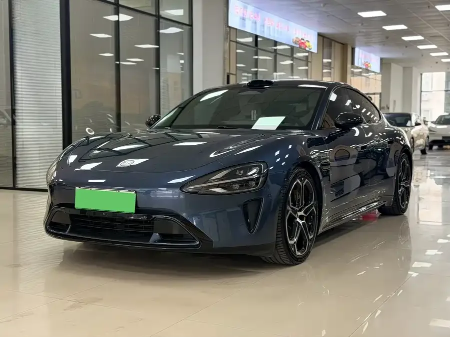 Xiaomi SU7 2024