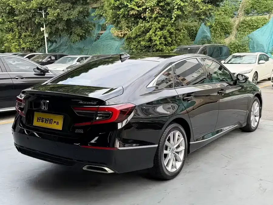 Honda Accord Accord 2022 260TURBO Deluxe Edition 2023 — миниатюра 5