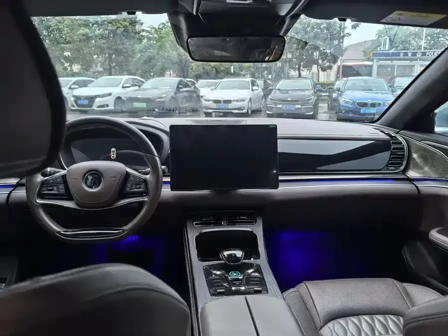 BYD Second-hand Han 2023 DM-i Champion Edition 121KM Premium Edition 2023 — миниатюра 5