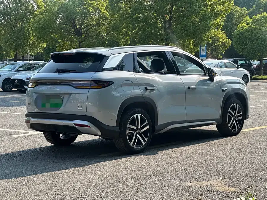 BYD Song L DM-i Song L DM-i 2025 Intelligent Driving Edition 112km Leading Model 2025 — миниатюра 4