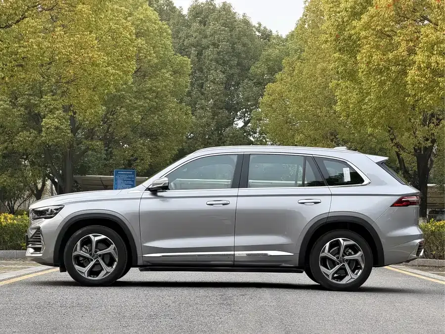 Geely Monjaro Xingyue L 2024 2.0TD DCT EVO two-wheel drive premium model 2024 — миниатюра 2