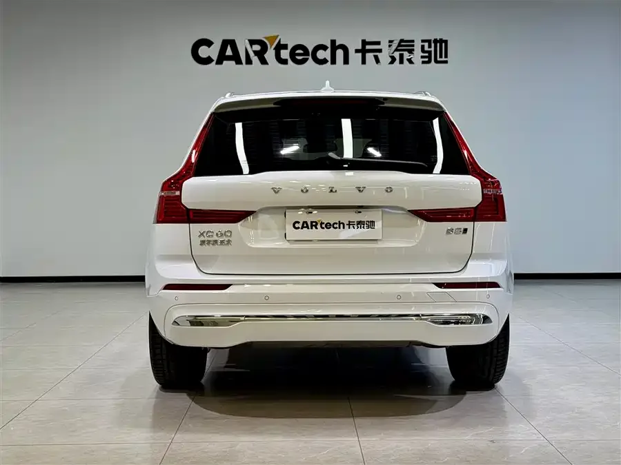 Volvo XC60 2025 B5 4WD Zhiyi Luxury Edition 2025 — миниатюра 2