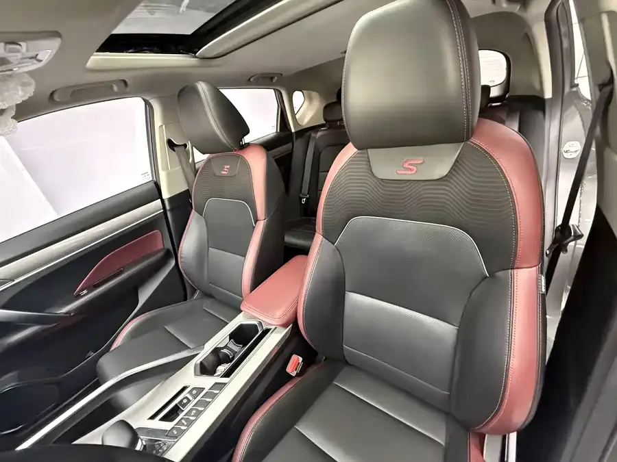 Geely Coolray SX11 Binyue 2021 1.4T DCT Diamond Edition 2022 — миниатюра 5