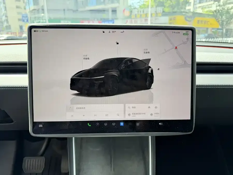 Tesla Model Y Model Y 2025 rear-wheel drive first edition 2025 — миниатюра 5